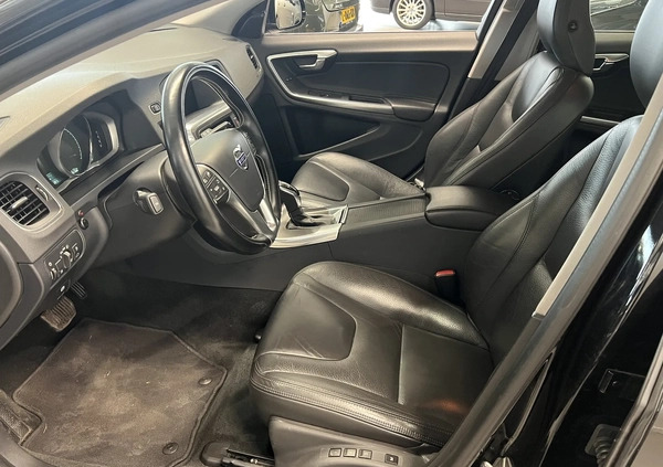 Volvo V60 cena 79900 przebieg: 195000, rok produkcji 2014 z Kamieńsk małe 121